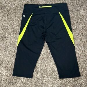 Fabletics Capri leggings Sz medium